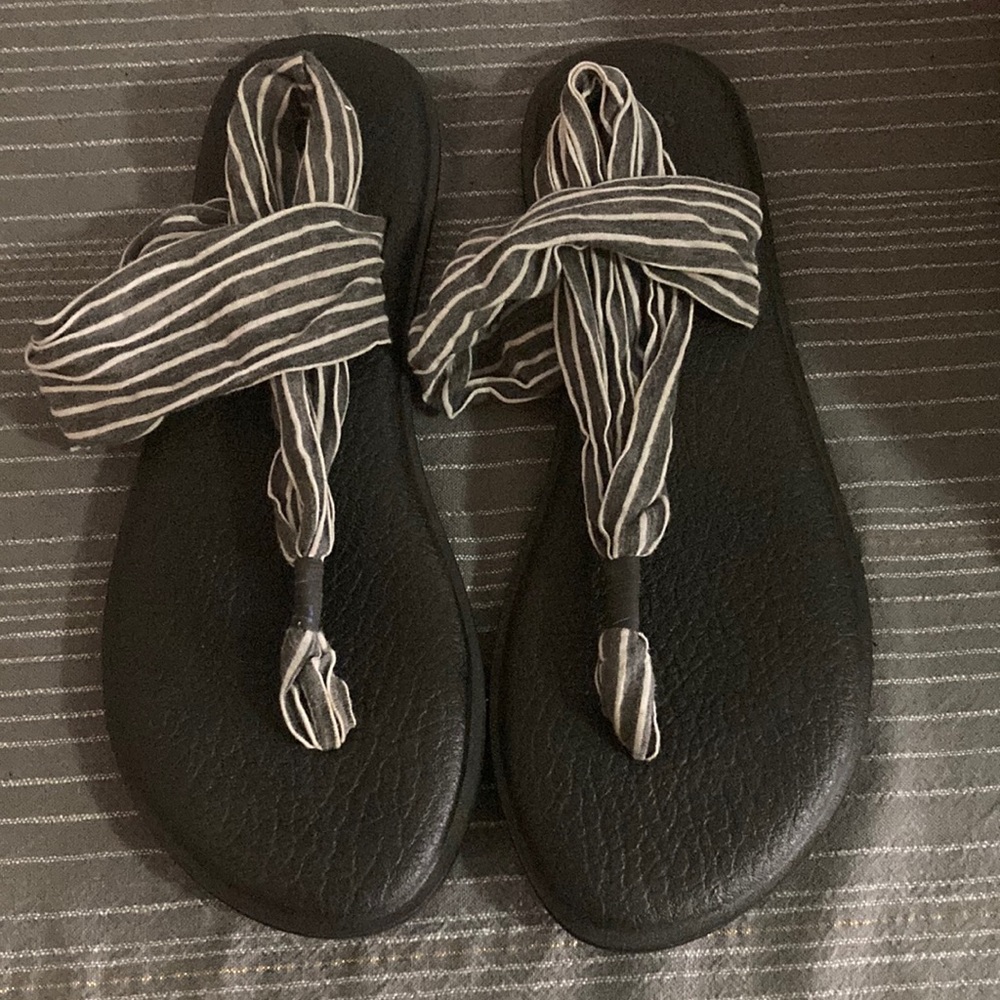 Relisting - Sanuk Yoga Sling size 11